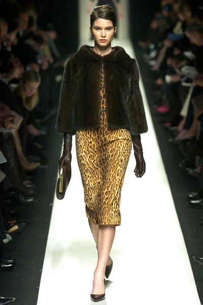 Look 24